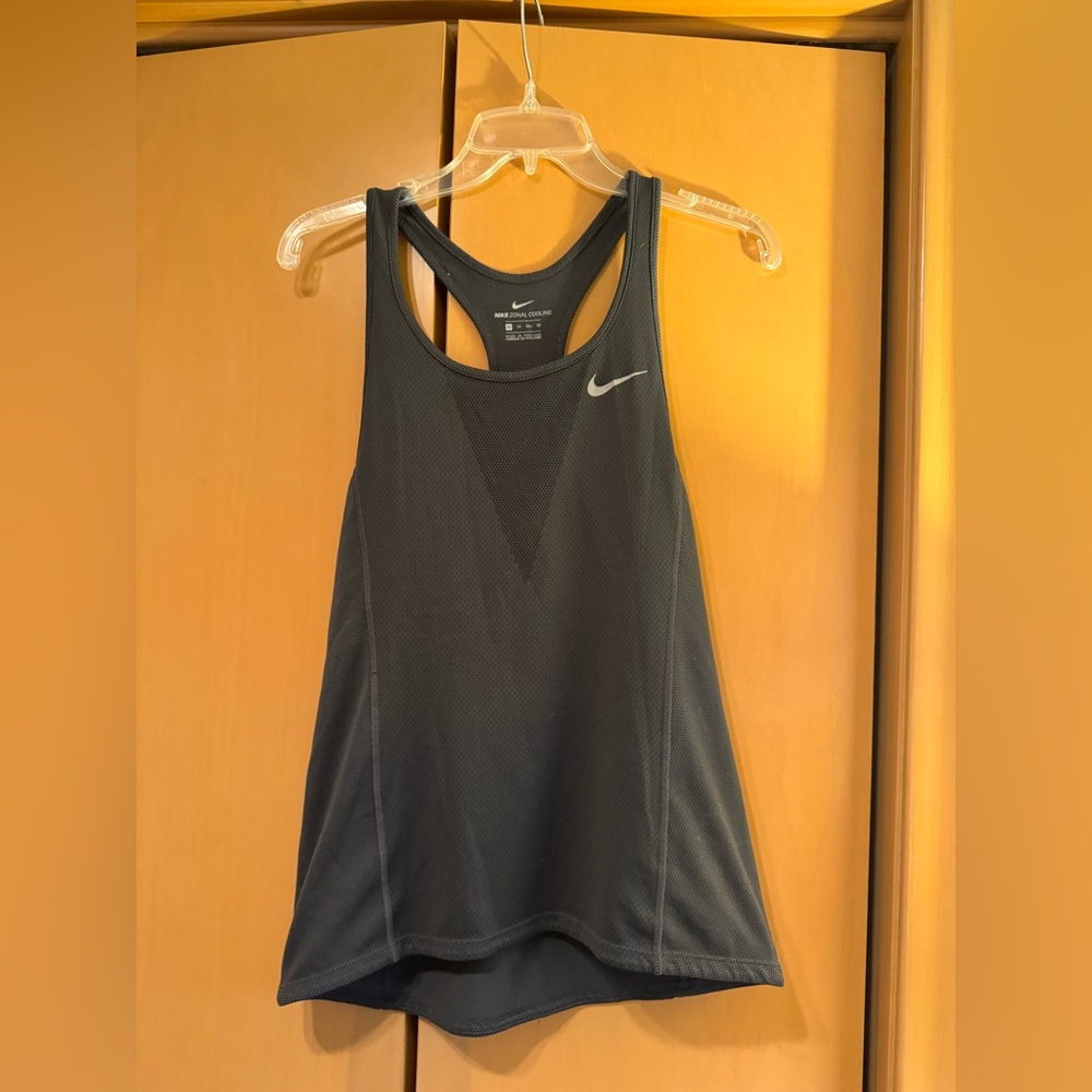 Nike workout tank